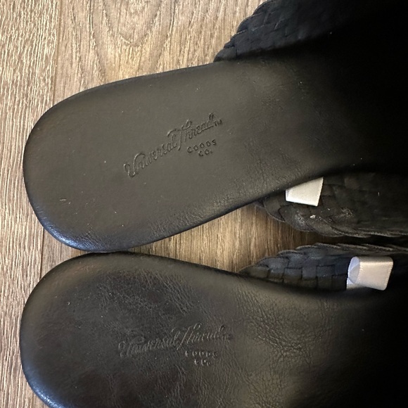 Universal Thread Elora Mules - Picture 3 of 5